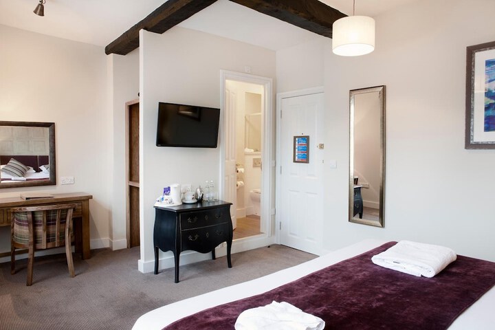 Room 12 of 46