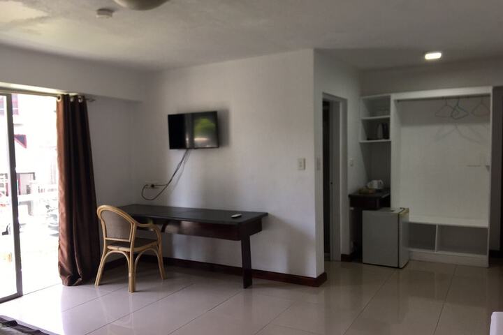 Room 10 of 37