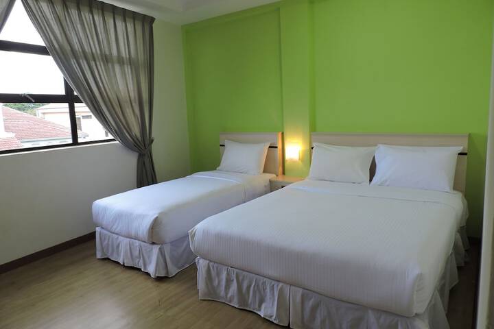 Room 6 of 43