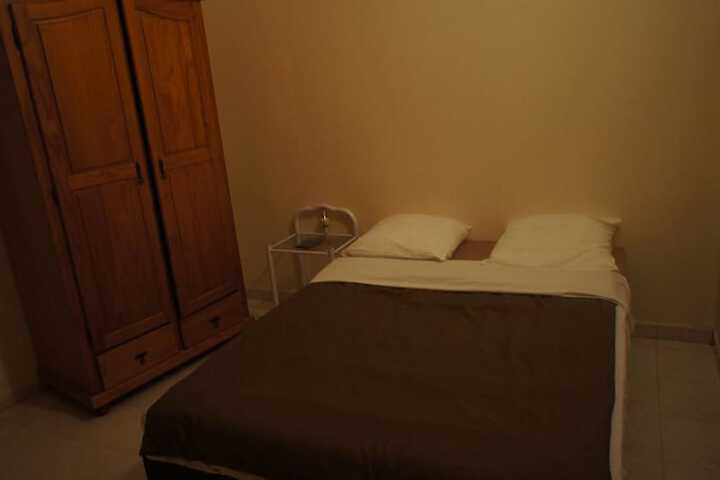 Room 5 of 7