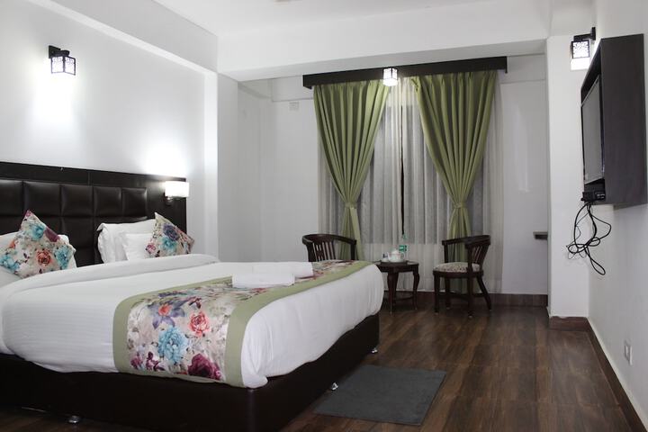 Room 27 of 53