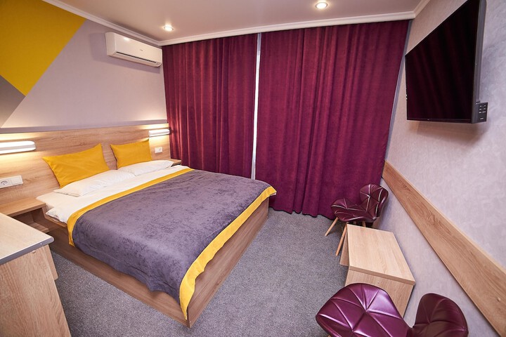 Room 6 of 54