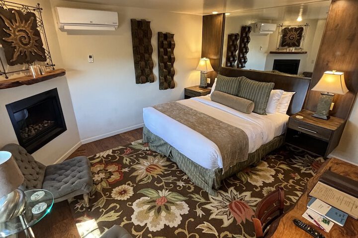 Room 53 of 285
