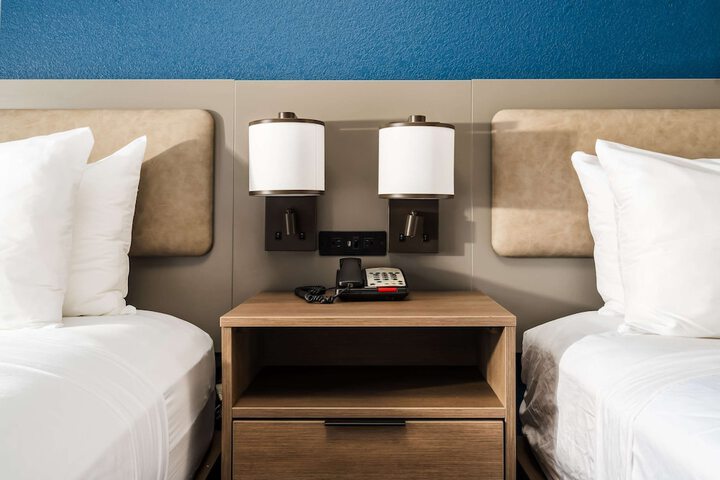1 King Bed Suite (17 of 22)