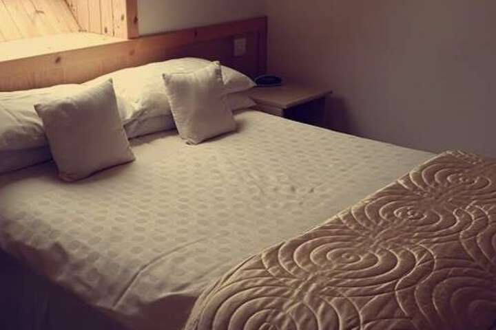 Room 2 of 22