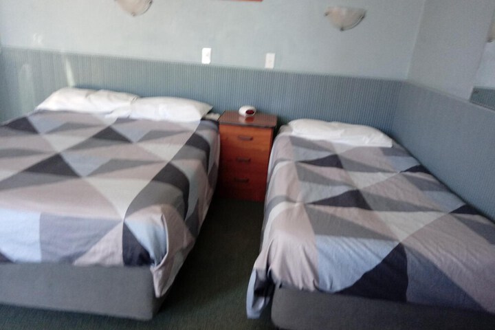 Room 13 of 31