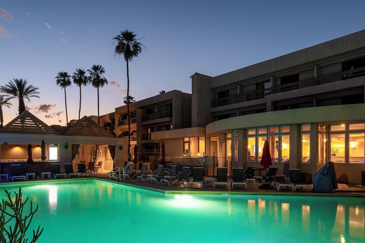 Pool Hotel