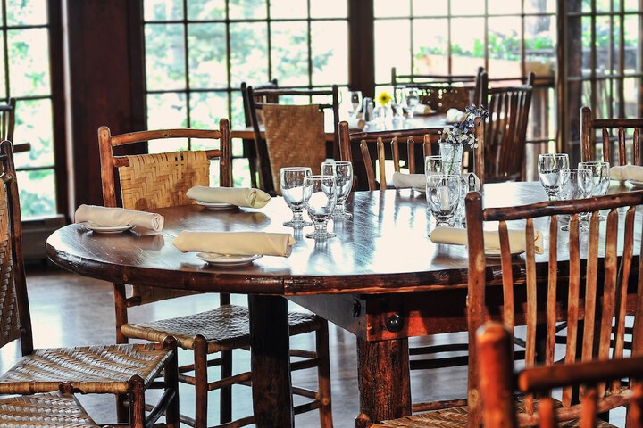 Dining 20 of 27