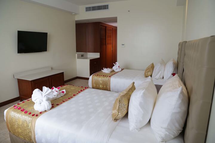 Pacific Hotel
