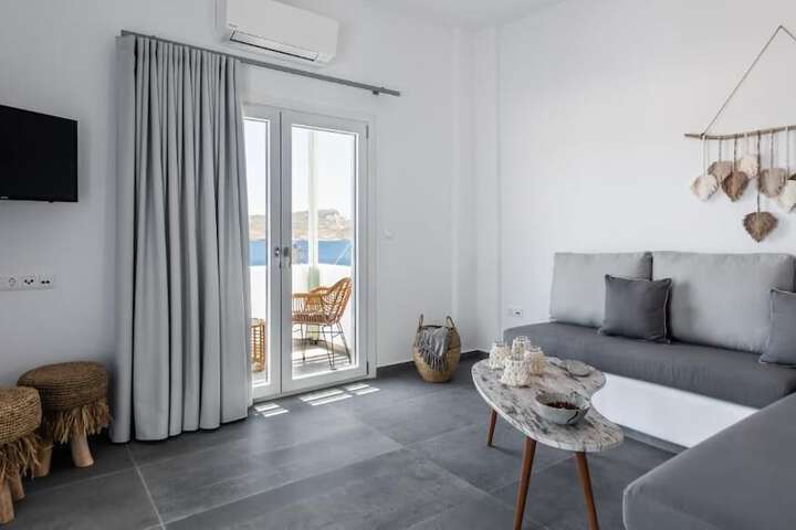 Room 12 of 46