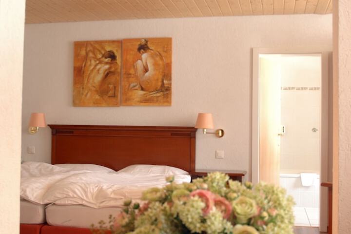 Room 26 of 140