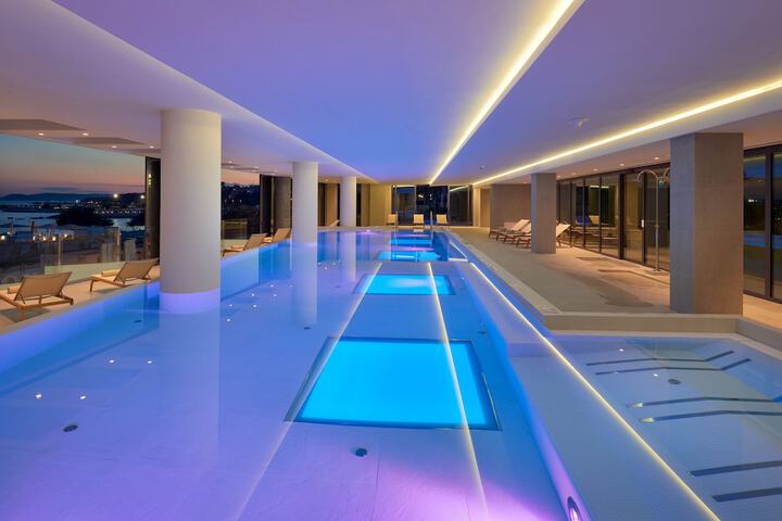 Pool 52 of 106