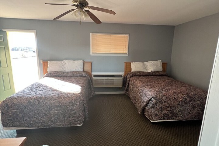 Room 12 of 26