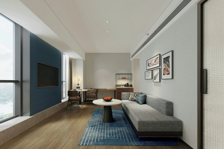 Room 8 of 37