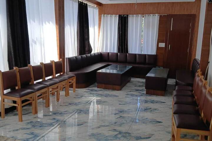 Room 11 of 24