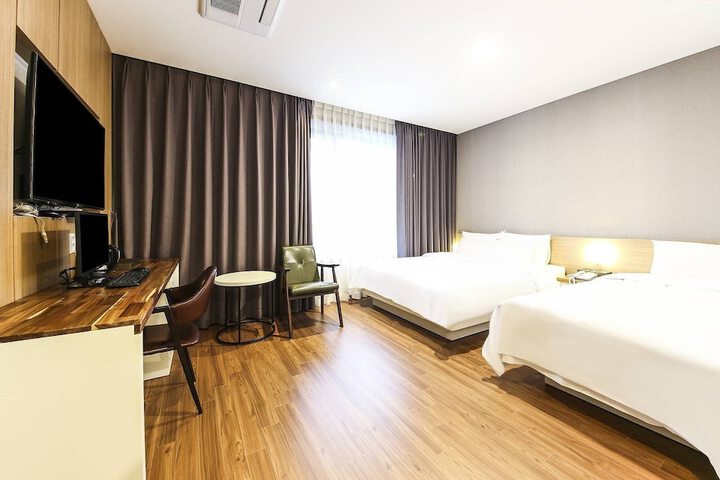 Room 13 of 55