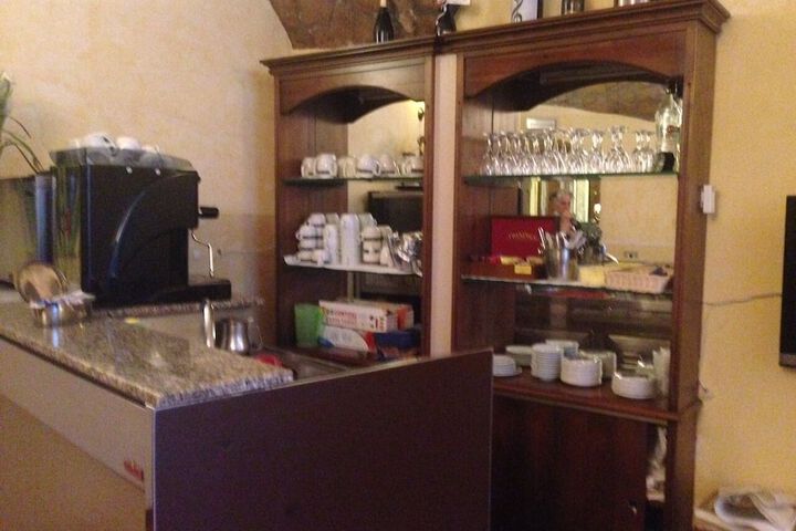 Breakfast/Coffee Service 88 of 142