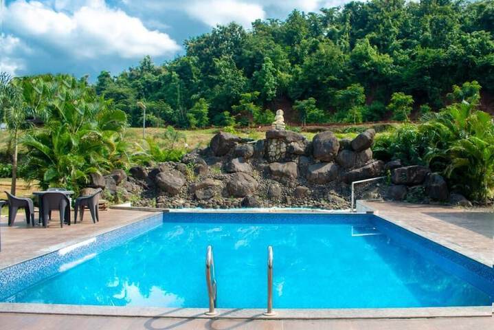 Pool 23 of 62