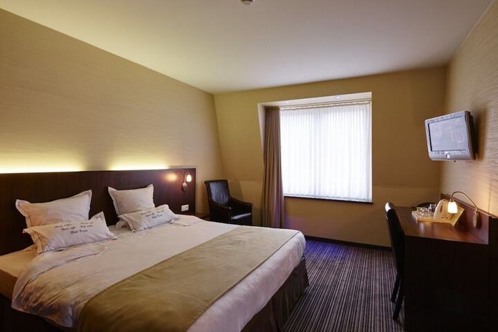 Room 7 of 31