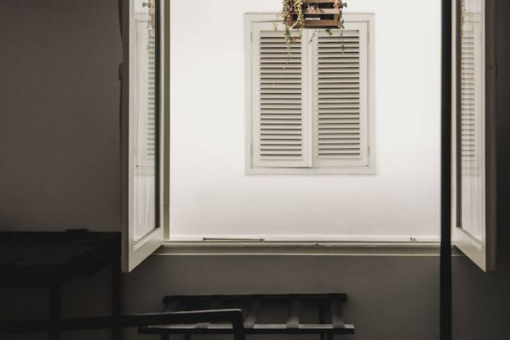 Room 10 of 66