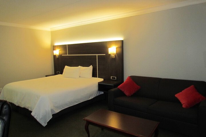Room 16 of 64