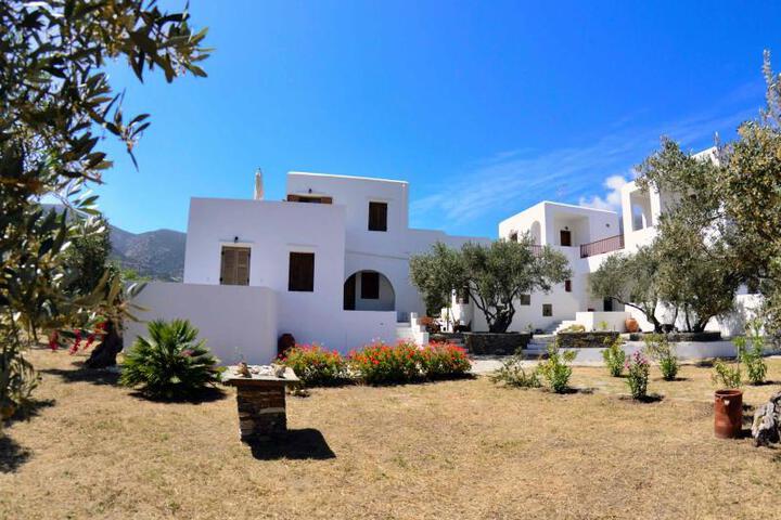 Faneromeni Appartmens & Rooms