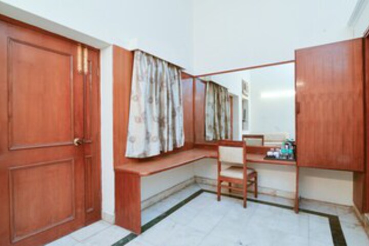 Room 26 of 29