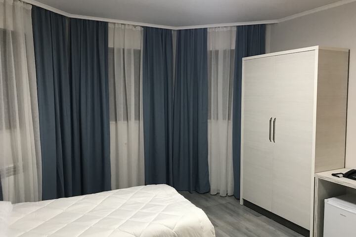 Room 7 of 72