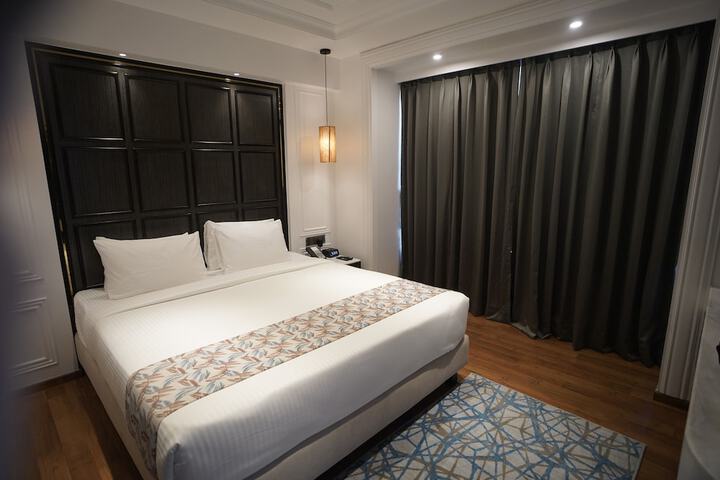 Room 8 of 70
