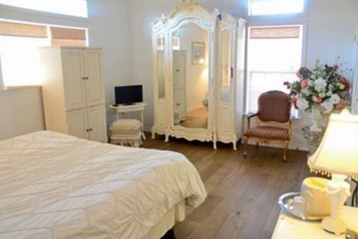 Room 21 of 42