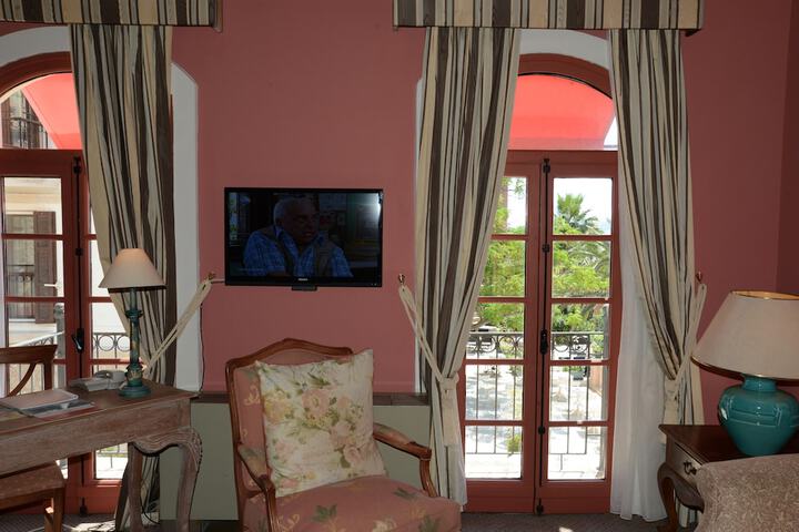 Room 34 of 105