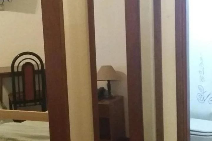 Room 9 of 19