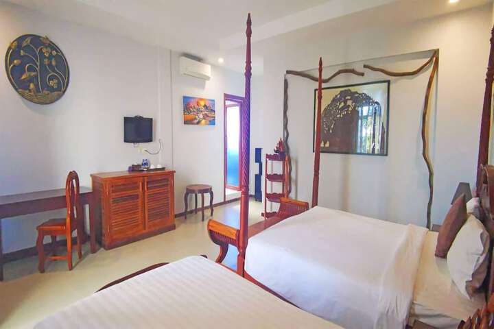 Room 19 of 151