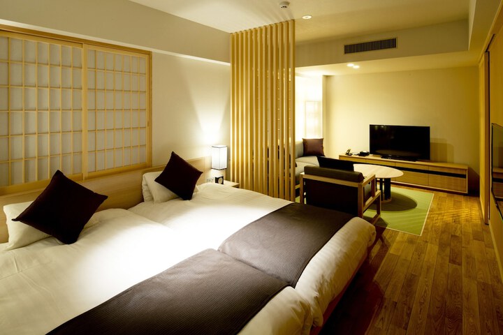 Room 4 of 51