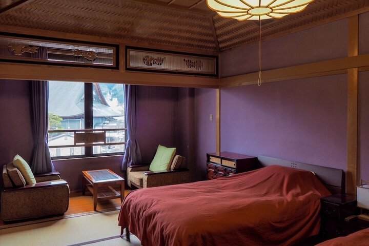 Room 28 of 126