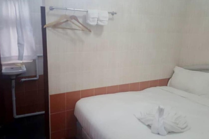 Room 7 of 29