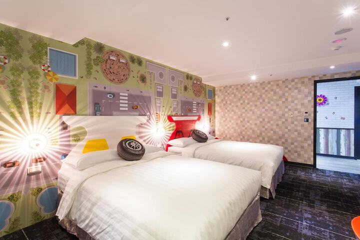 Room 21 of 35
