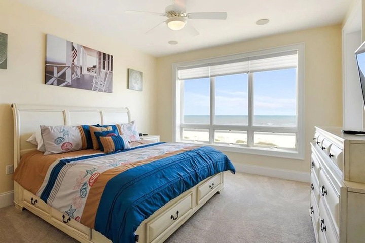 Room 10 of 10