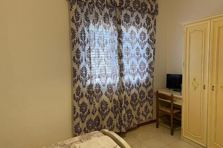 Room 27 of 45