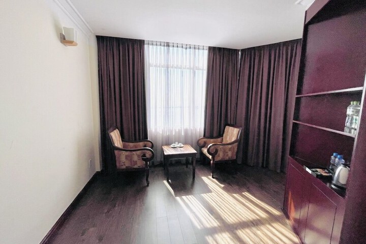 Room 21 of 50