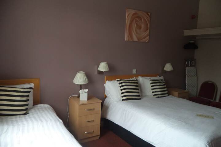 Room 11 of 42