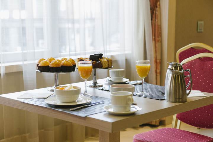 Breakfast/Coffee Service 30 of 55