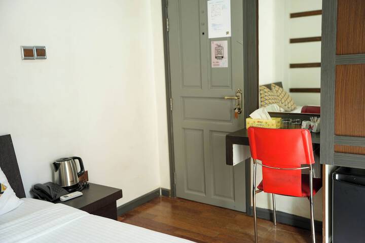 Room 44 of 95