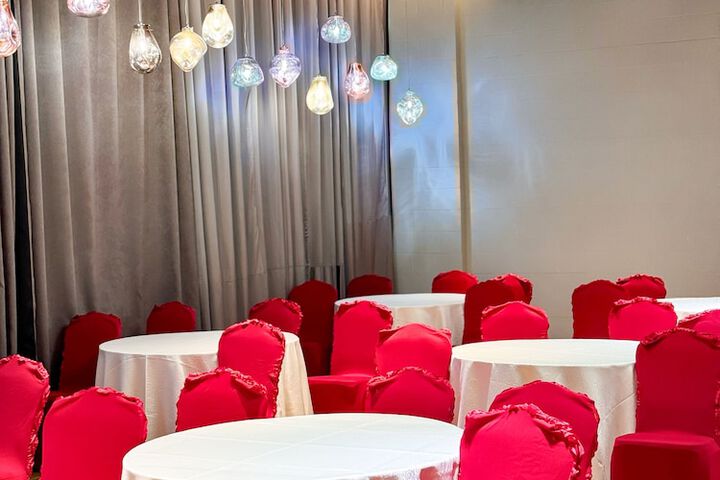 Ballroom/Hall 24 of 26