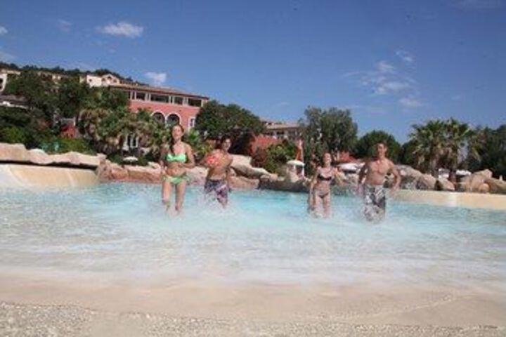 Pool 193 of 228