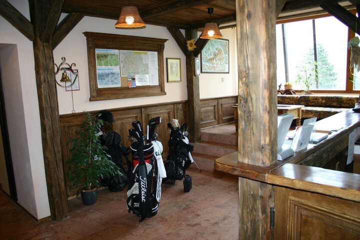 Entrance & Lobby