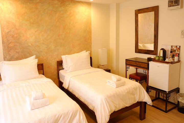 Room 4 of 81