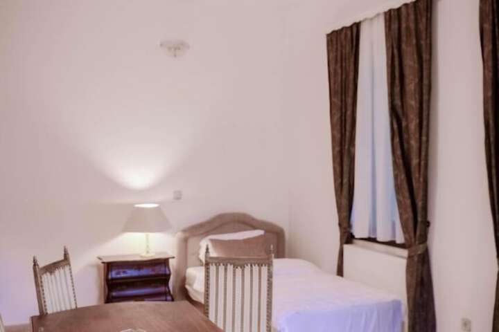 Room 28 of 55
