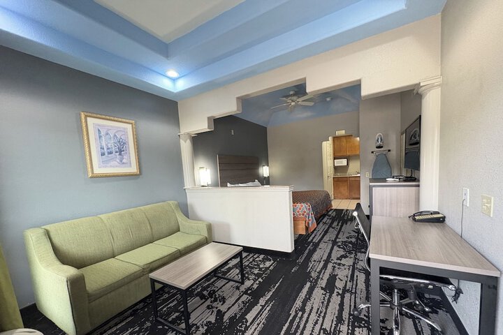 Room 13 of 66