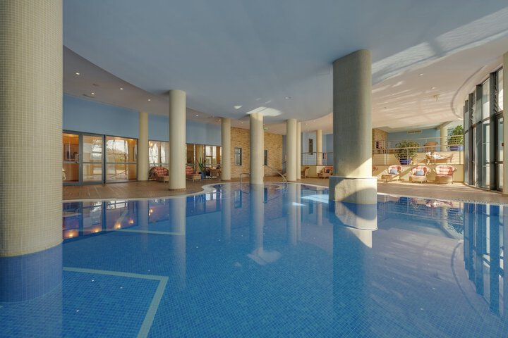 Pool 144 of 411